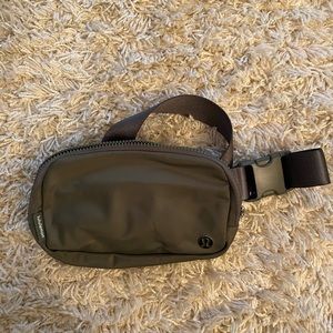 Lululemon Everywhere Belt Bag 1L